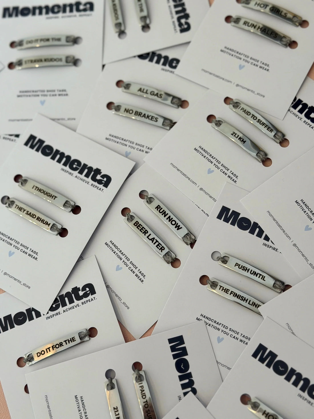 Inspiration Gravure : 50+ Idées pour tes Shoe Tags Momenta