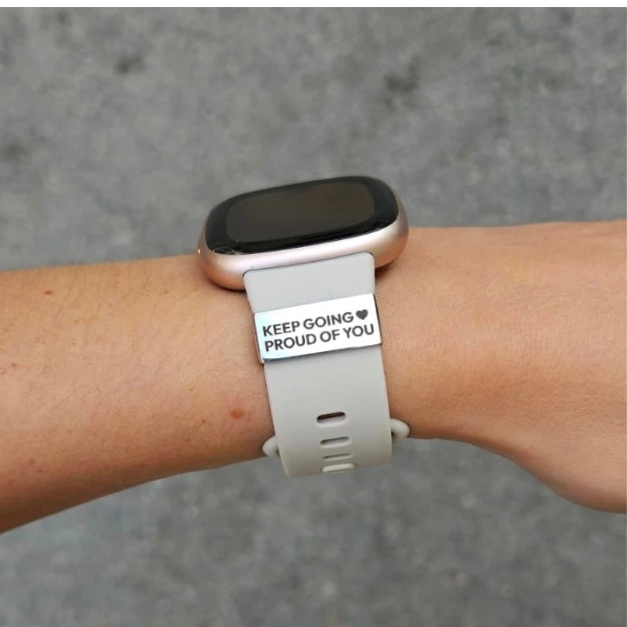 Watch Tag gravé Keep going proud of you, accessoire pour montre de sport, motivation running