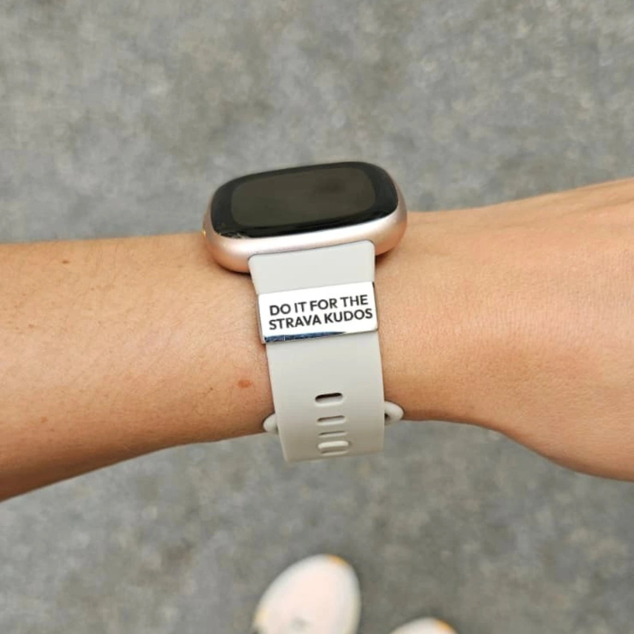 Watch Tag gravé Do it for the Strava Kudos, accessoire pour montre de sport, motivation running